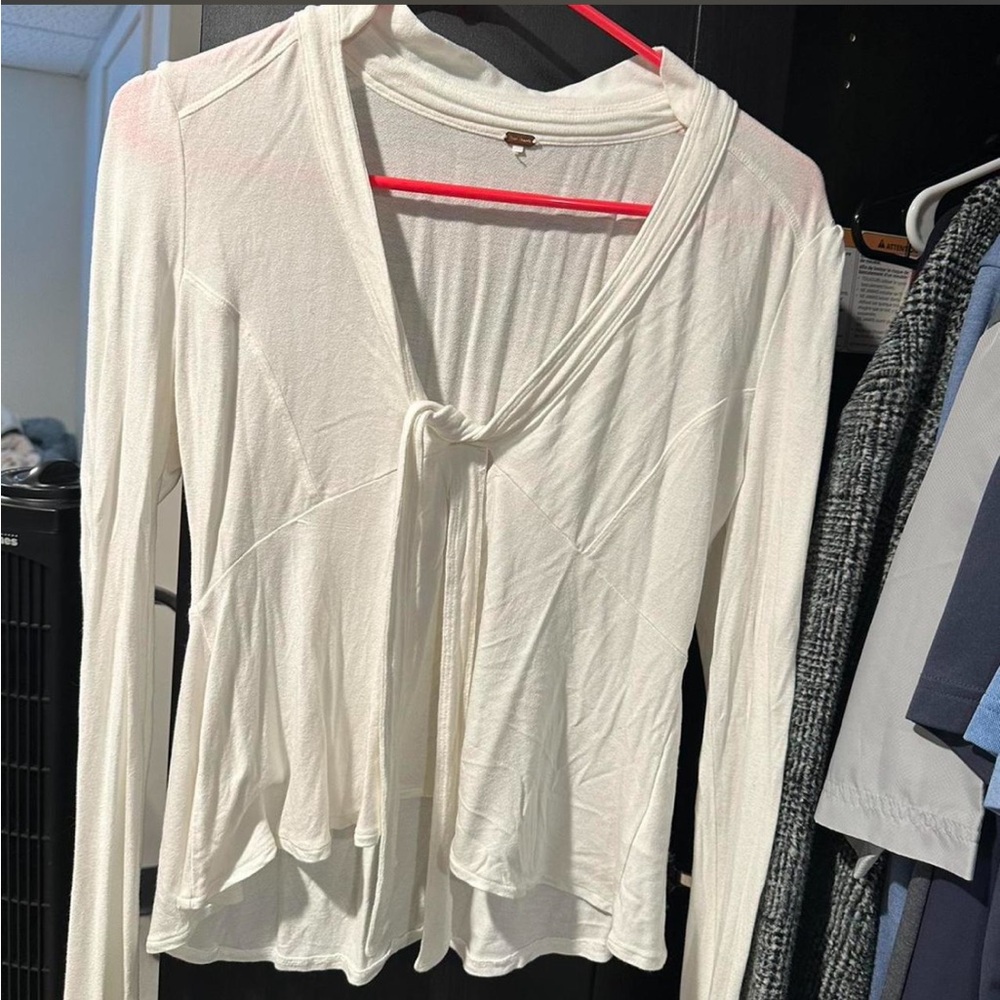 Women's Cream Tie-Front Long Sleeve Top